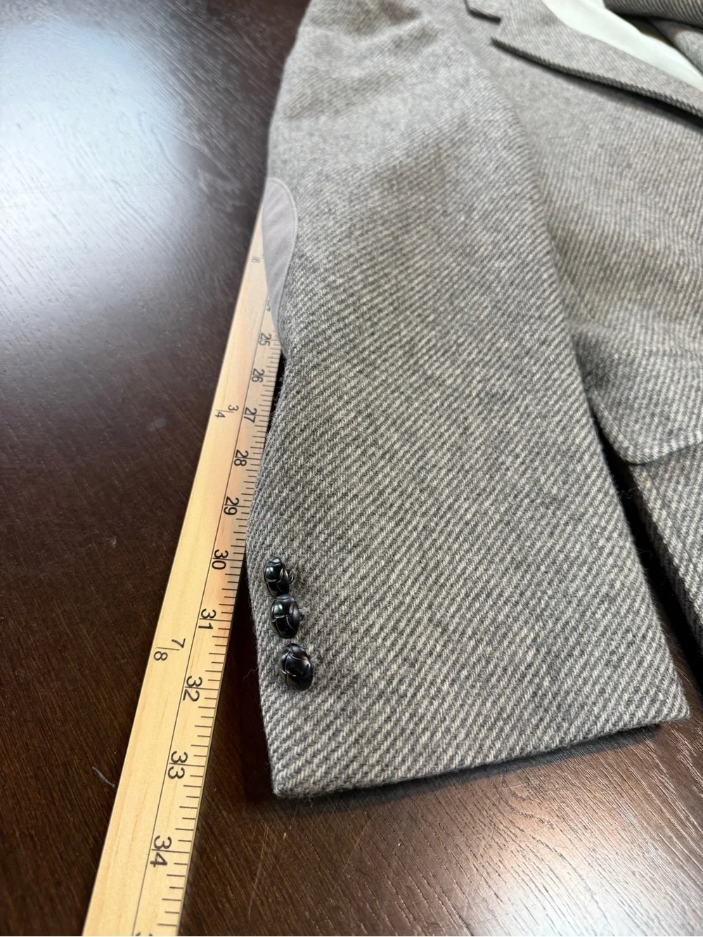 Men's Herringbone Gray Sport Coat with Elbow Patches EST. 40L
